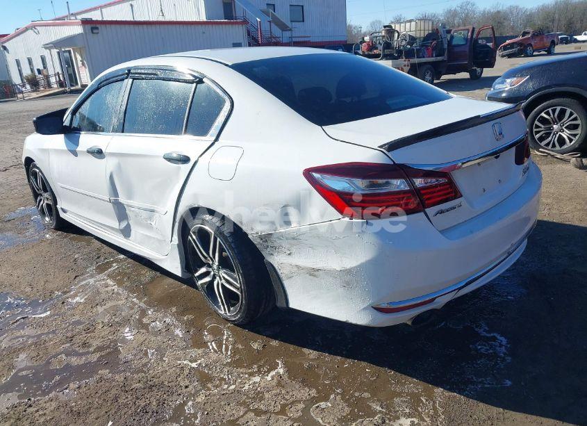 Photo 3 of 2017 Honda Accord SPORT SE (VIN 1HGCR2F1XHA006846)