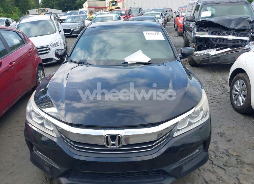 Photo 12 of 2017 Honda Accord SPORT SE (VIN 1HGCR2F1XHA027499)