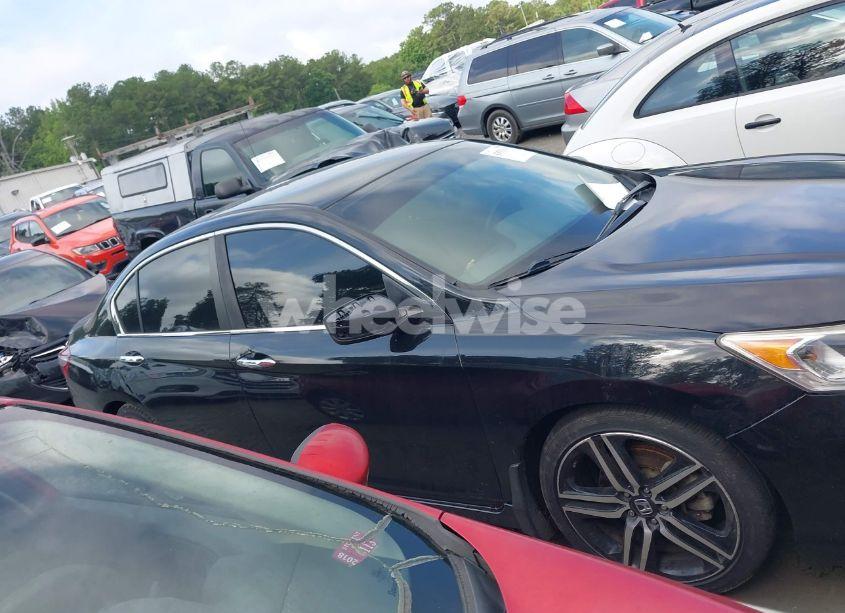 Photo 13 of 2017 Honda Accord SPORT SE (VIN 1HGCR2F1XHA027499)