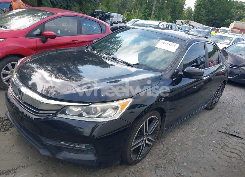 Photo 2 of 2017 Honda Accord SPORT SE (VIN 1HGCR2F1XHA027499)