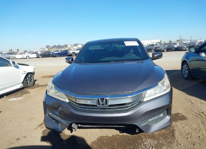 Photo 12 of 2017 Honda Accord SPORT SE (VIN 1HGCR2F1XHA033688)