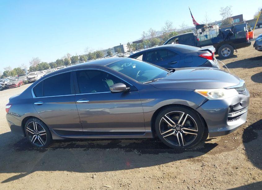 Photo 13 of 2017 Honda Accord SPORT SE (VIN 1HGCR2F1XHA033688)