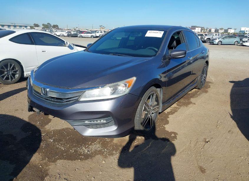 Photo 2 of 2017 Honda Accord SPORT SE (VIN 1HGCR2F1XHA033688)