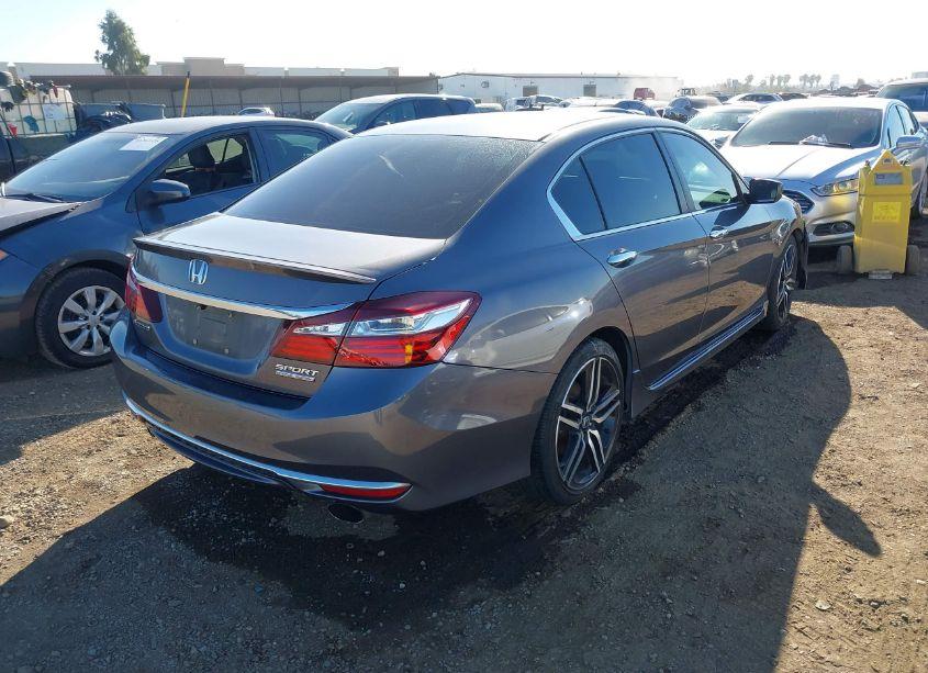 Photo 4 of 2017 Honda Accord SPORT SE (VIN 1HGCR2F1XHA033688)
