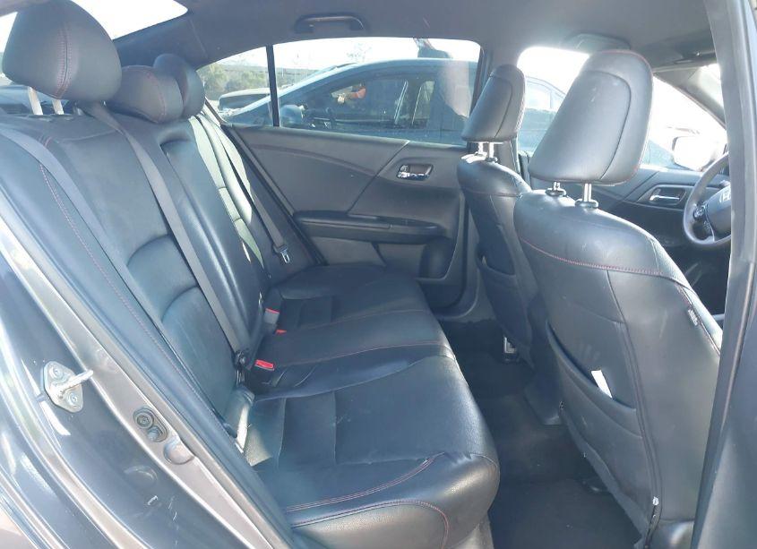 Photo 8 of 2017 Honda Accord SPORT SE (VIN 1HGCR2F1XHA033688)