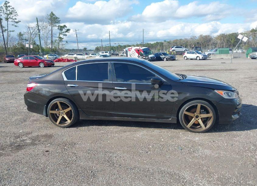 Photo 13 of 2017 Honda Accord SPORT SE (VIN 1HGCR2F1XHA145326)