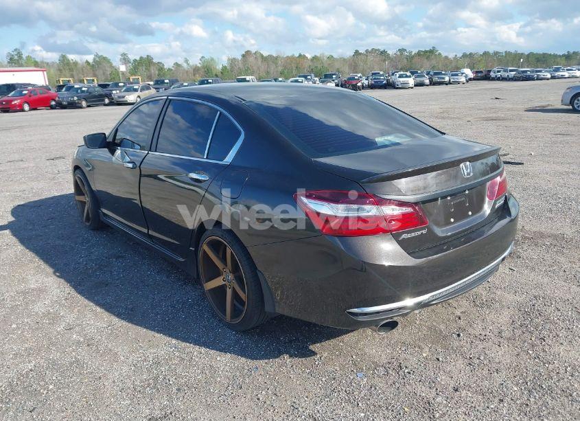 Photo 3 of 2017 Honda Accord SPORT SE (VIN 1HGCR2F1XHA145326)