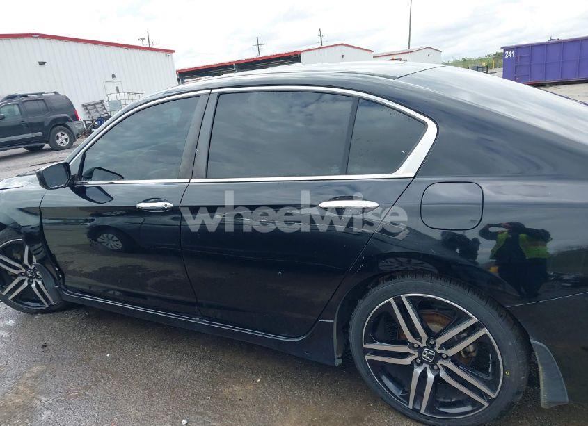 Photo 14 of 2017 Honda Accord SPORT SE (VIN 1HGCR2F1XHA303776)