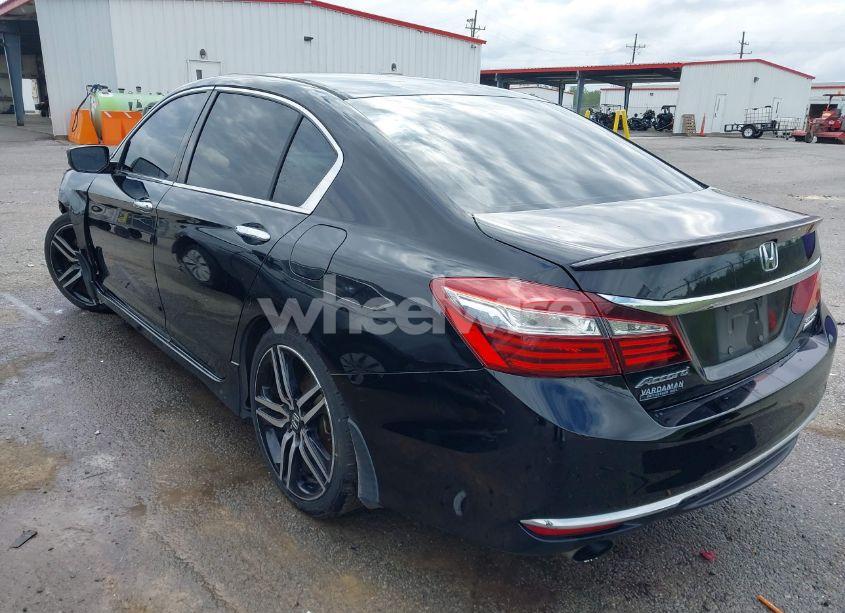 Photo 3 of 2017 Honda Accord SPORT SE (VIN 1HGCR2F1XHA303776)