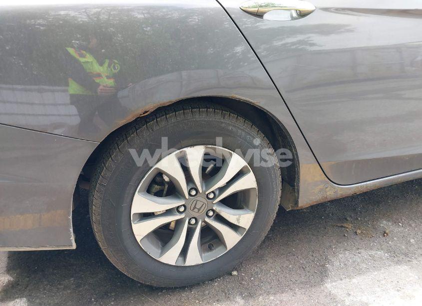 Photo 18 of 2013 Honda Accord LX (VIN 1HGCR2F30DA002302)