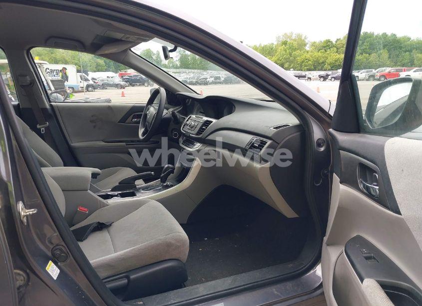 Photo 5 of 2013 Honda Accord LX (VIN 1HGCR2F30DA002302)