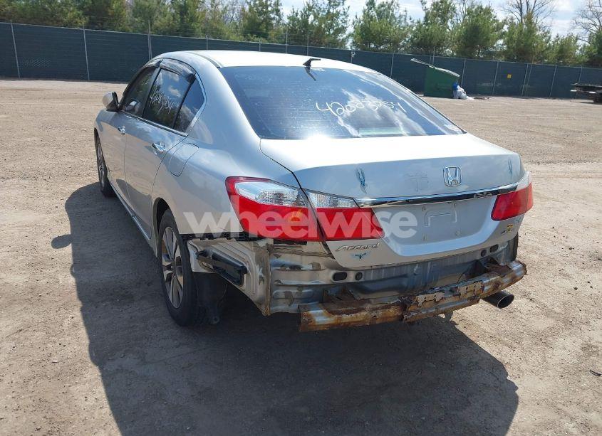 Photo 3 of 2013 Honda Accord LX (VIN 1HGCR2F30DA010304)