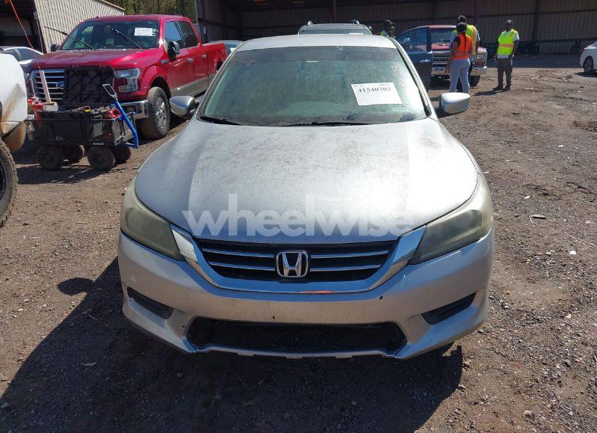Photo 10 of 2013 Honda Accord LX (VIN 1HGCR2F30DA051113)