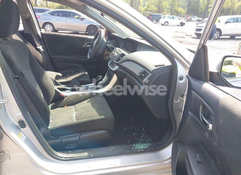 Photo 5 of 2013 Honda Accord LX (VIN 1HGCR2F30DA102805)