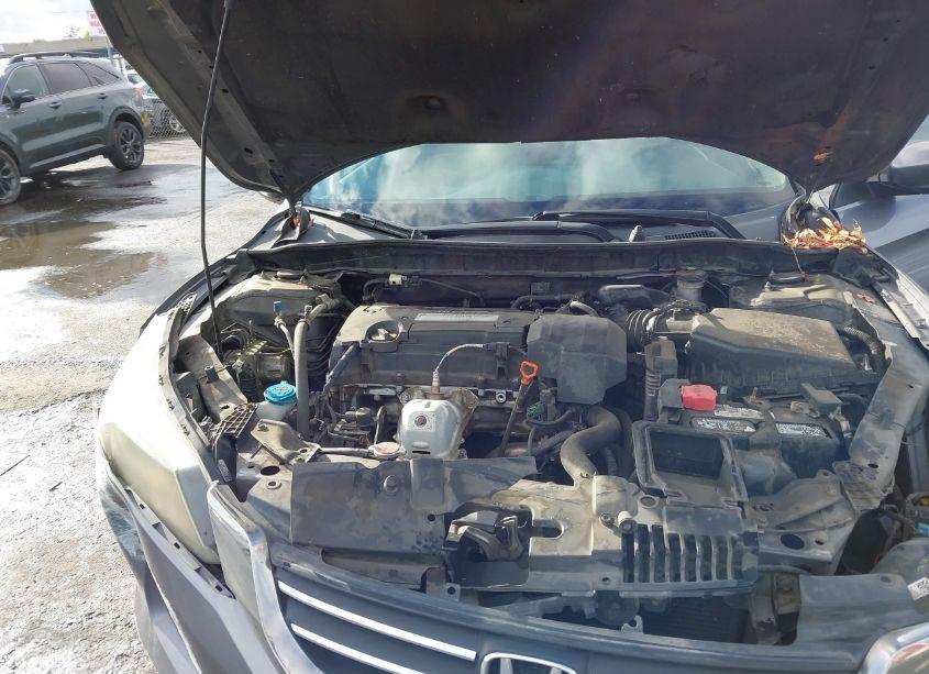 Photo 10 of 2013 Honda Accord LX (VIN 1HGCR2F30DA119491)