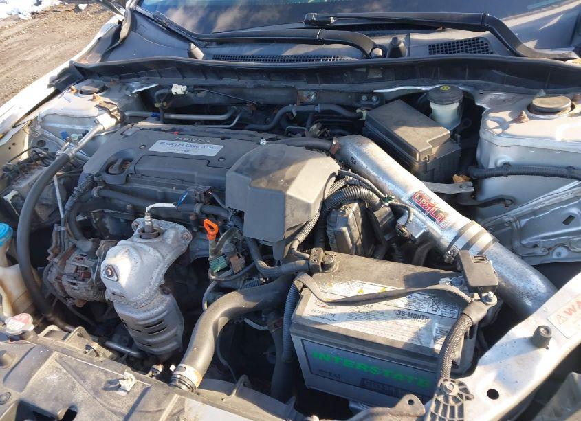 Photo 10 of 2013 Honda Accord LX (VIN 1HGCR2F30DA124786)