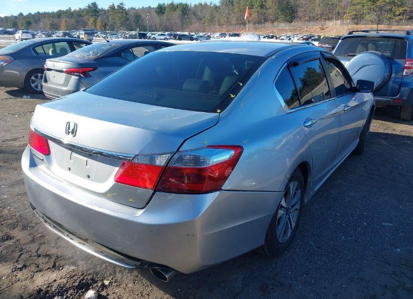Photo 4 of 2013 Honda Accord LX (VIN 1HGCR2F30DA124786)