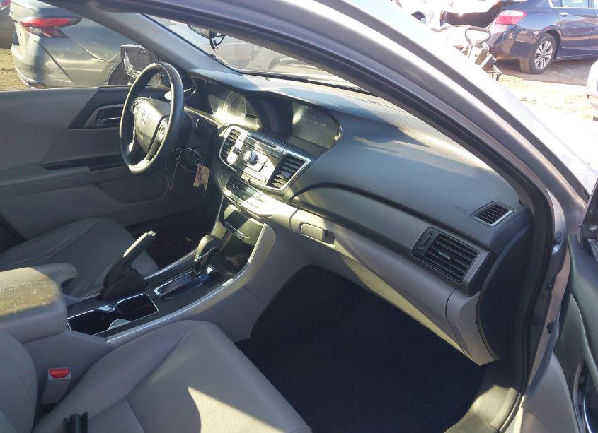 Photo 5 of 2013 Honda Accord LX (VIN 1HGCR2F30DA124786)