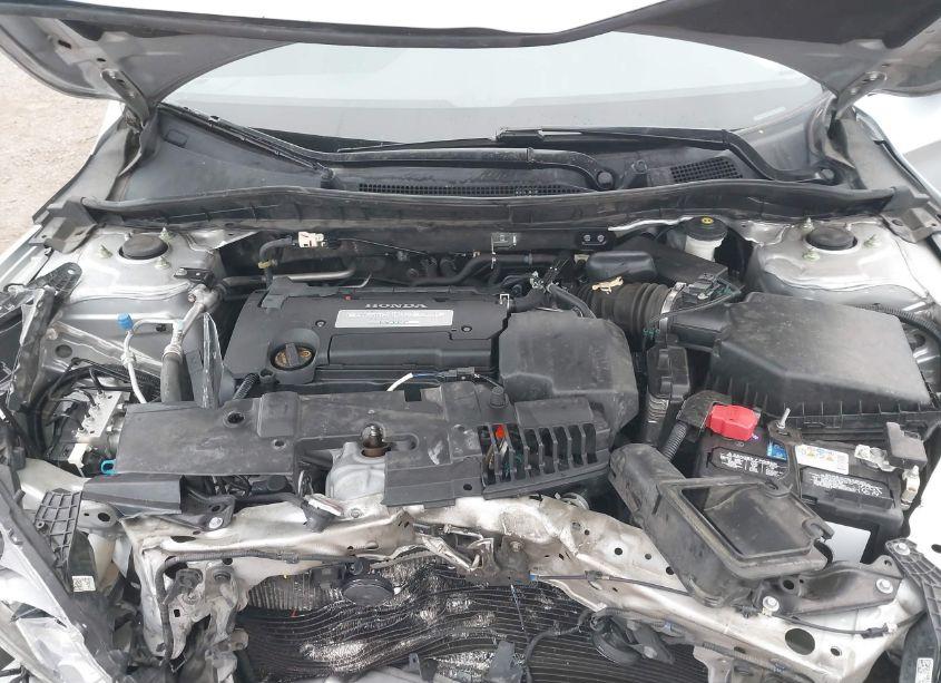 Photo 10 of 2013 Honda Accord LX (VIN 1HGCR2F30DA126263)