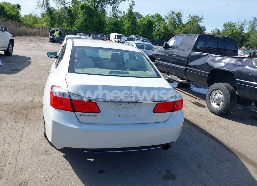 Photo 16 of 2013 Honda Accord LX (VIN 1HGCR2F30DA133200)