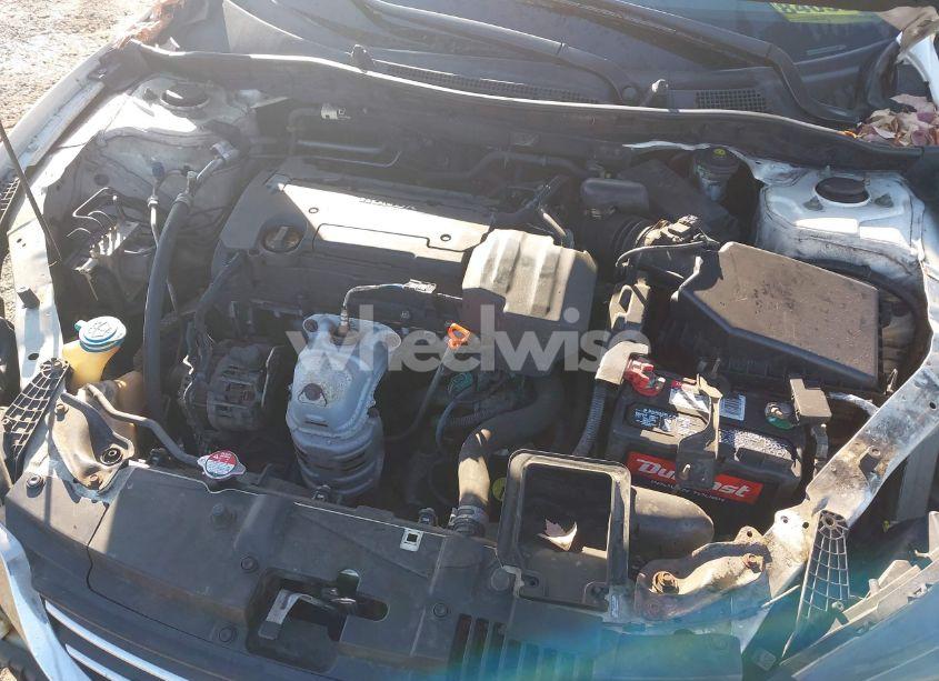 Photo 10 of 2013 Honda Accord LX (VIN 1HGCR2F30DA138378)