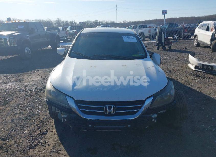 Photo 13 of 2013 Honda Accord LX (VIN 1HGCR2F30DA138378)