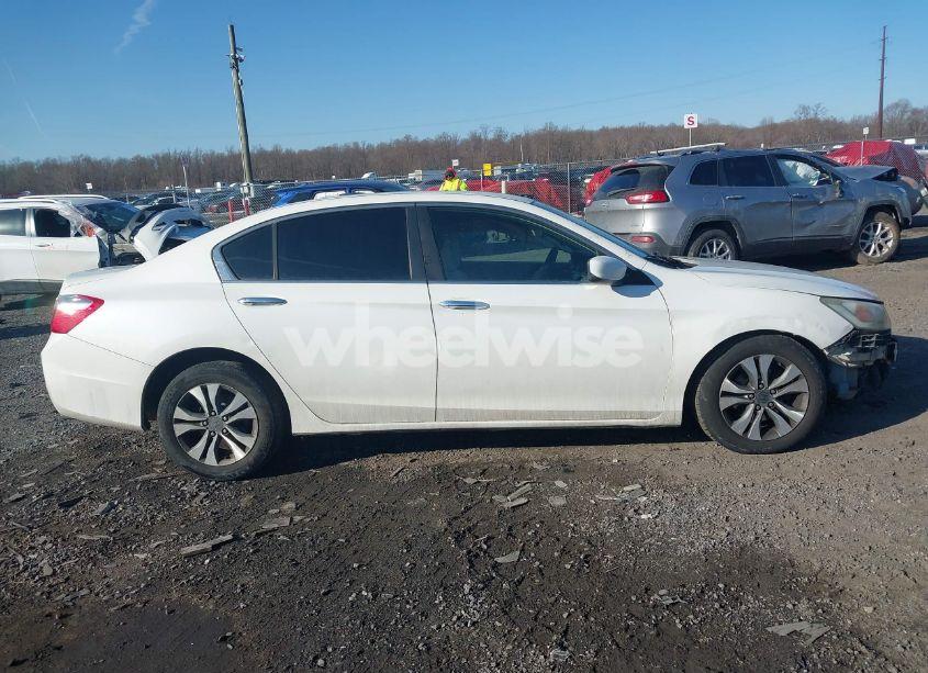 Photo 14 of 2013 Honda Accord LX (VIN 1HGCR2F30DA138378)