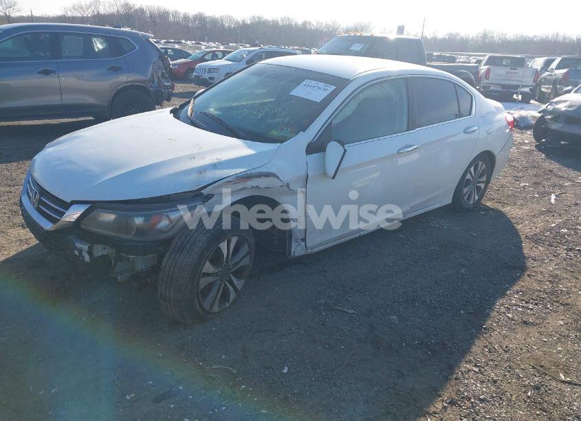 Photo 2 of 2013 Honda Accord LX (VIN 1HGCR2F30DA138378)