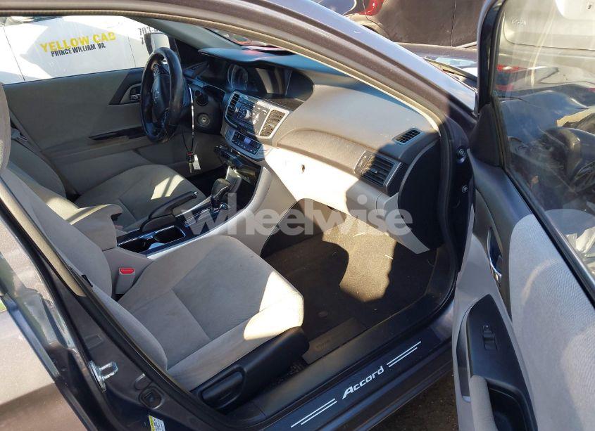 Photo 5 of 2013 Honda Accord LX (VIN 1HGCR2F30DA158548)