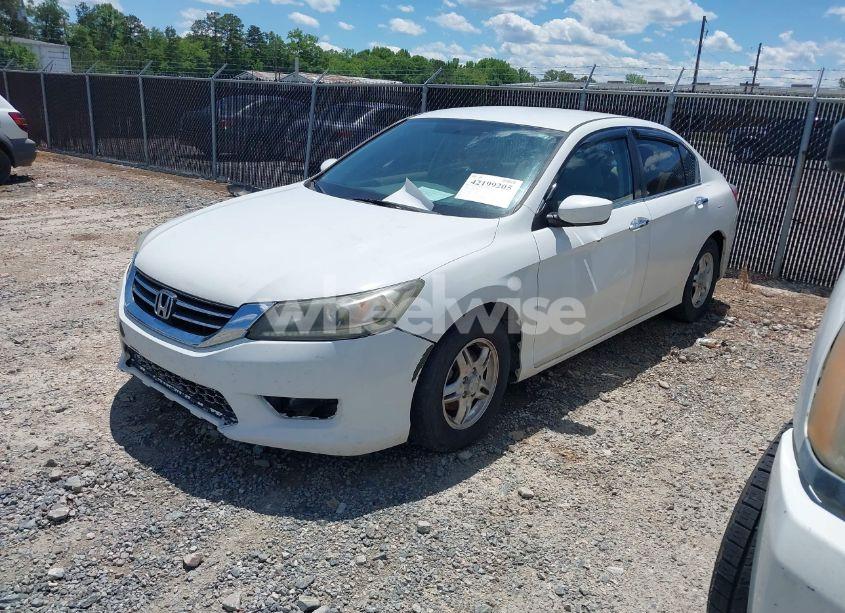 Photo 2 of 2013 Honda Accord LX (VIN 1HGCR2F30DA244667)