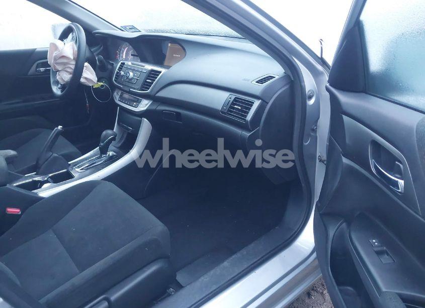 Photo 5 of 2013 Honda Accord LX (VIN 1HGCR2F30DA262621)