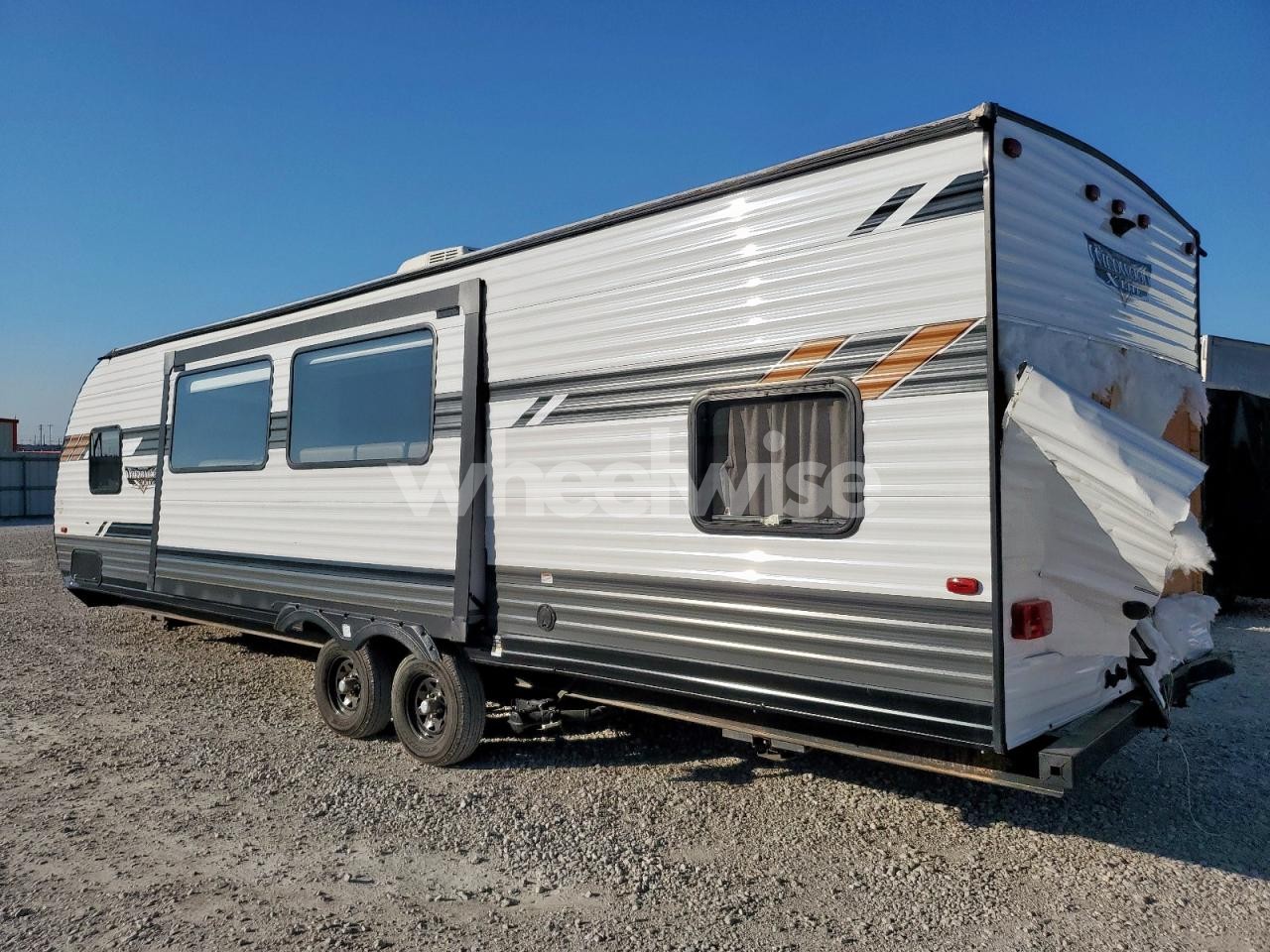 Photo 3 of 2021 WILD TRV TRL - camper N/A (VIN 1HGCR2F30EA032210)