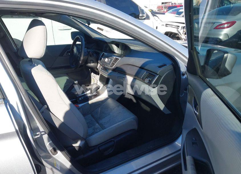 Photo 5 of 2014 Honda Accord LX (VIN 1HGCR2F30EA049704)