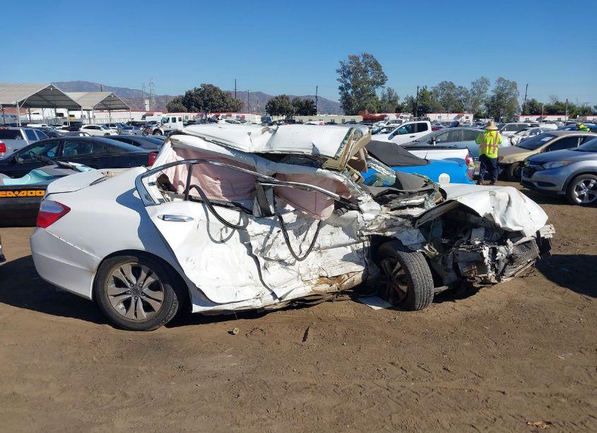 Photo 13 of 2014 Honda Accord LX (VIN 1HGCR2F30EA112784)