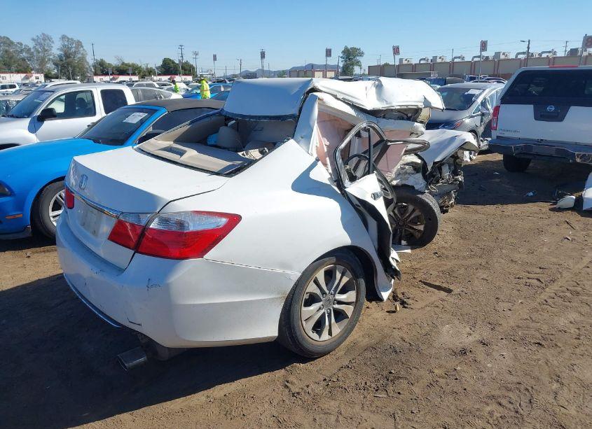 Photo 4 of 2014 Honda Accord LX (VIN 1HGCR2F30EA112784)