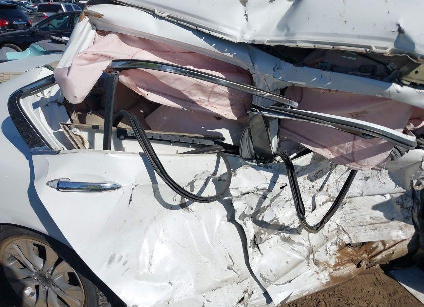 Photo 8 of 2014 Honda Accord LX (VIN 1HGCR2F30EA112784)