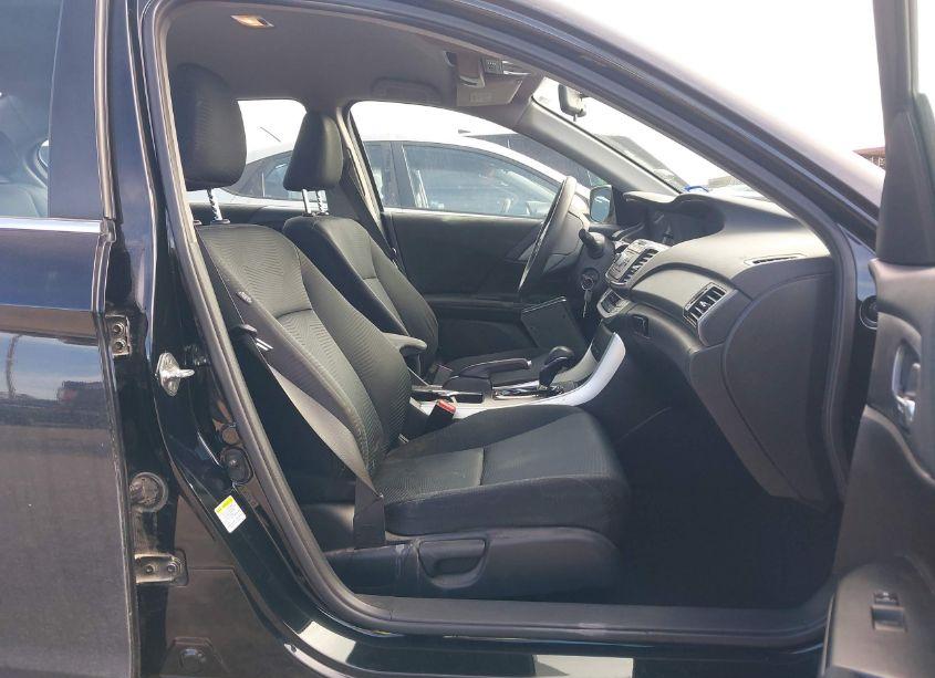 Photo 5 of 2014 Honda Accord LX (VIN 1HGCR2F30EA118164)