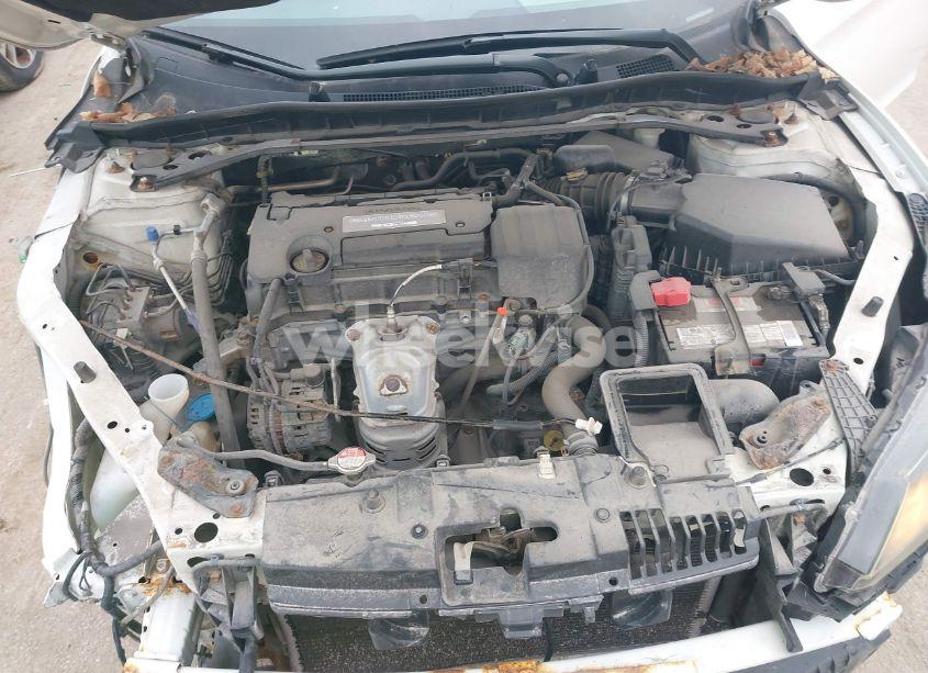 Photo 10 of 2014 Honda Accord LX (VIN 1HGCR2F30EA800302)