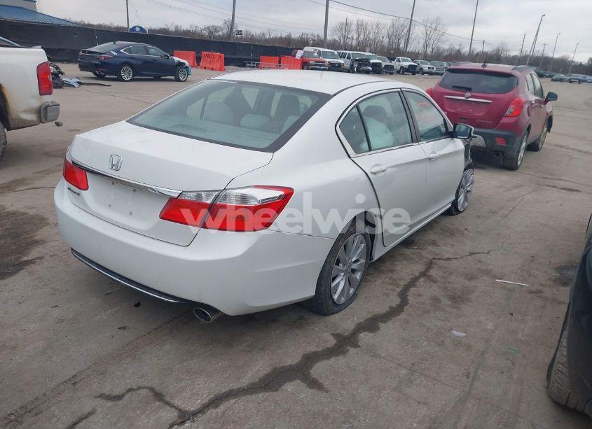 Photo 4 of 2014 Honda Accord LX (VIN 1HGCR2F30EA800302)