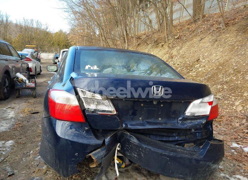 Photo 17 of 2015 Honda Accord LX (VIN 1HGCR2F30FA028627)