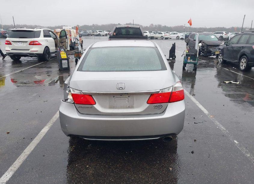 Photo 15 of 2015 Honda Accord LX (VIN 1HGCR2F30FA059277)