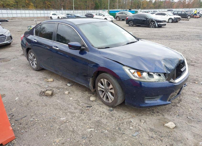 2015 Honda Accord LX (VIN 1HGCR2F30FA072577) main photo