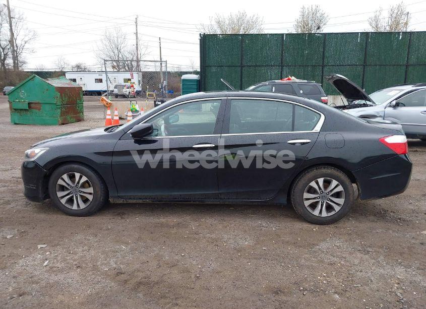 Photo 14 of 2015 Honda Accord LX (VIN 1HGCR2F30FA098774)