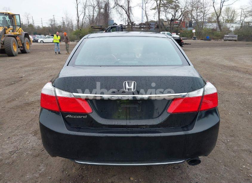Photo 16 of 2015 Honda Accord LX (VIN 1HGCR2F30FA098774)