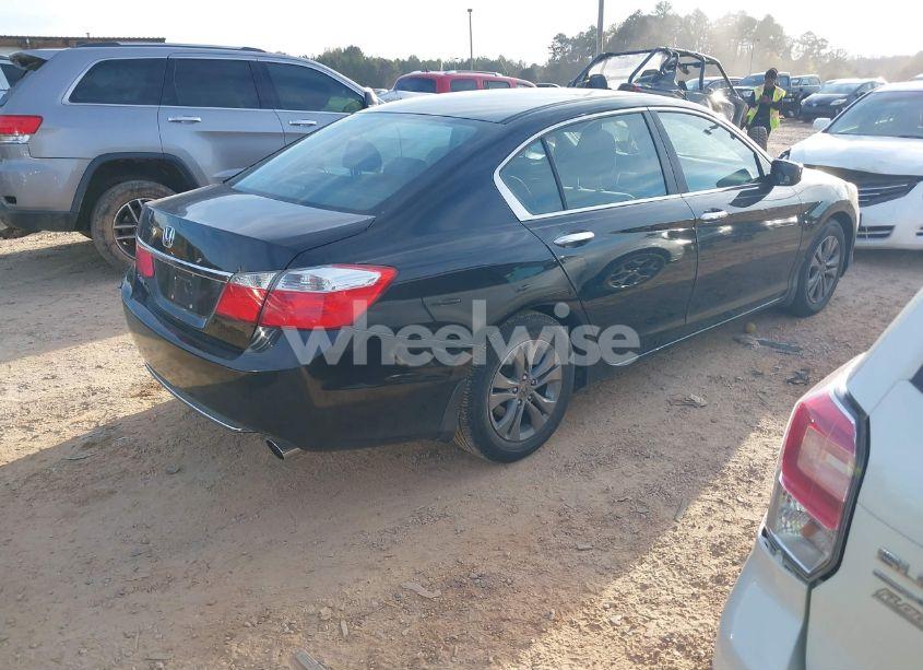 Photo 4 of 2015 Honda Accord LX (VIN 1HGCR2F30FA105223)