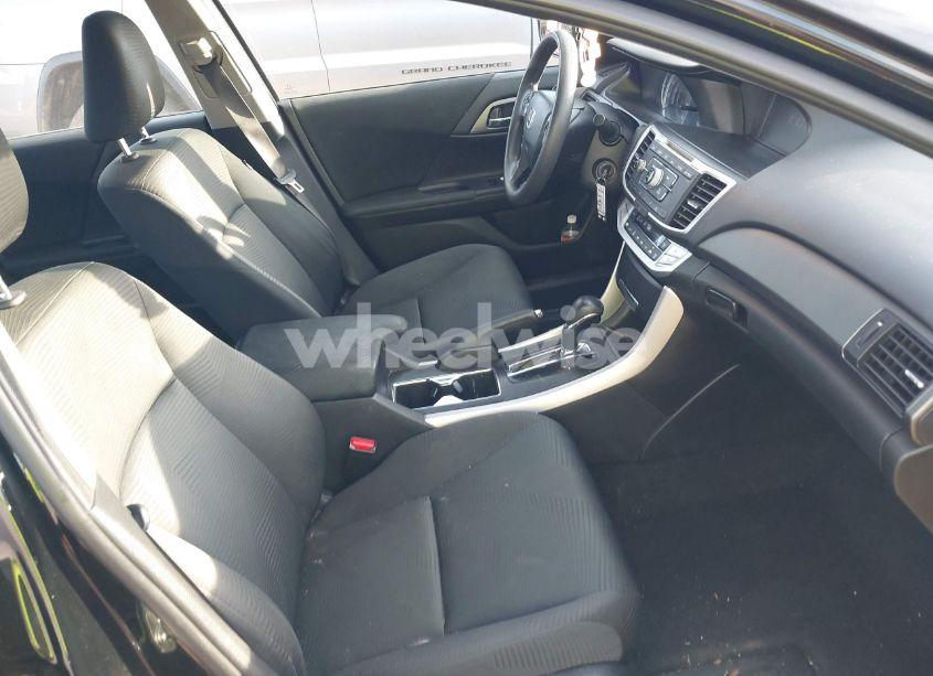Photo 5 of 2015 Honda Accord LX (VIN 1HGCR2F30FA105223)