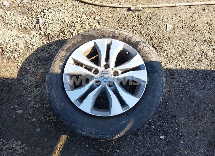 Photo 12 of 2015 Honda Accord LX (VIN 1HGCR2F30FA138416)