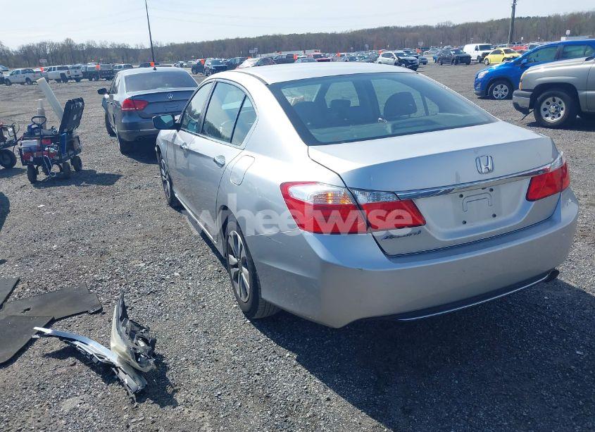 Photo 3 of 2015 Honda Accord LX (VIN 1HGCR2F30FA152350)
