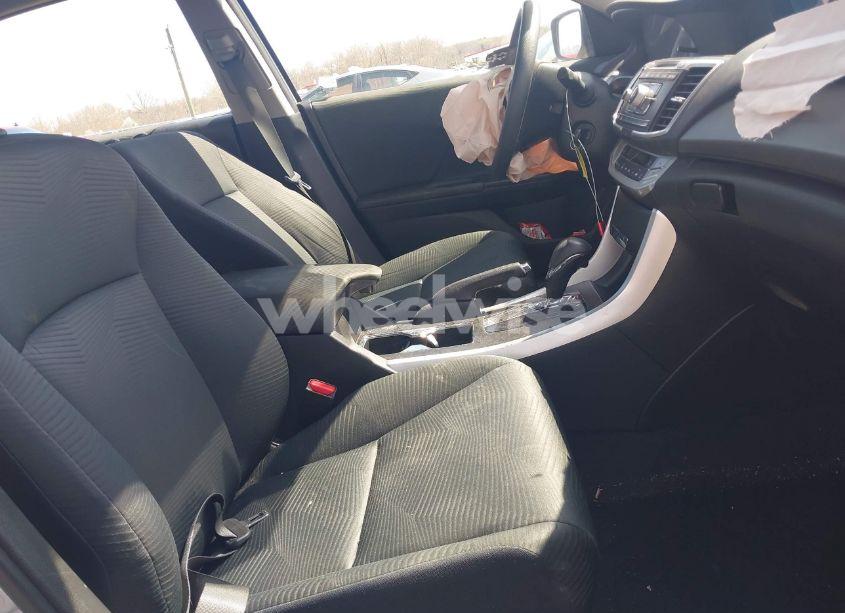 Photo 5 of 2015 Honda Accord LX (VIN 1HGCR2F30FA152350)