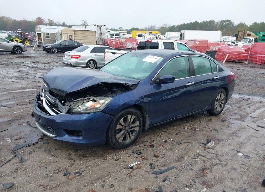 Photo 2 of 2015 Honda Accord LX (VIN 1HGCR2F30FA170900)